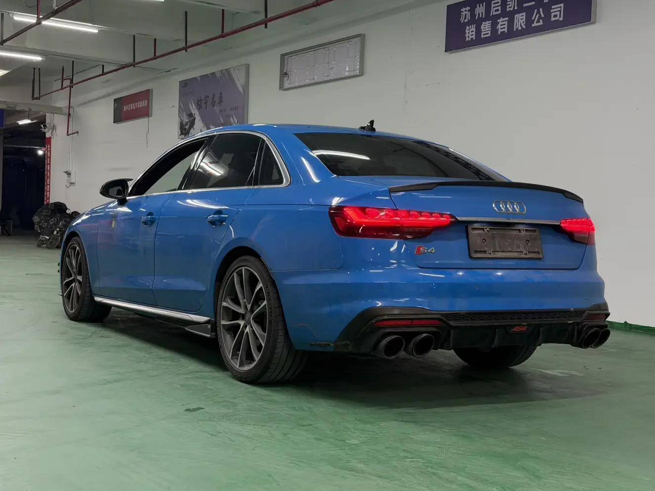 Audi S4