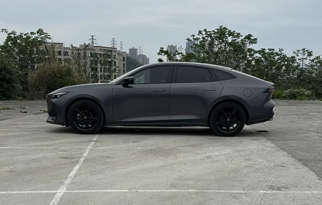 Changan UNI-V