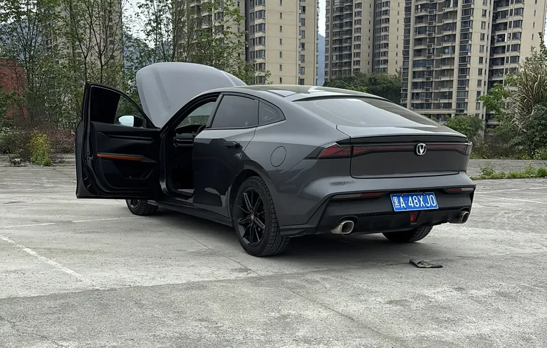 Changan UNI-V