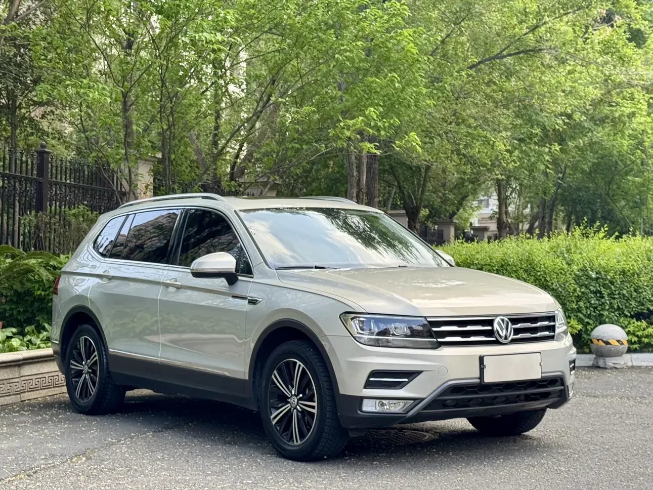 Volkswagen Tiguan L