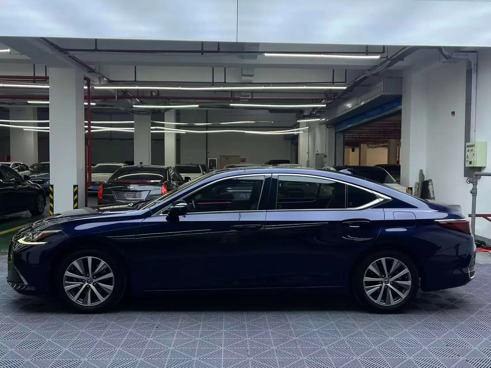 Lexus ES