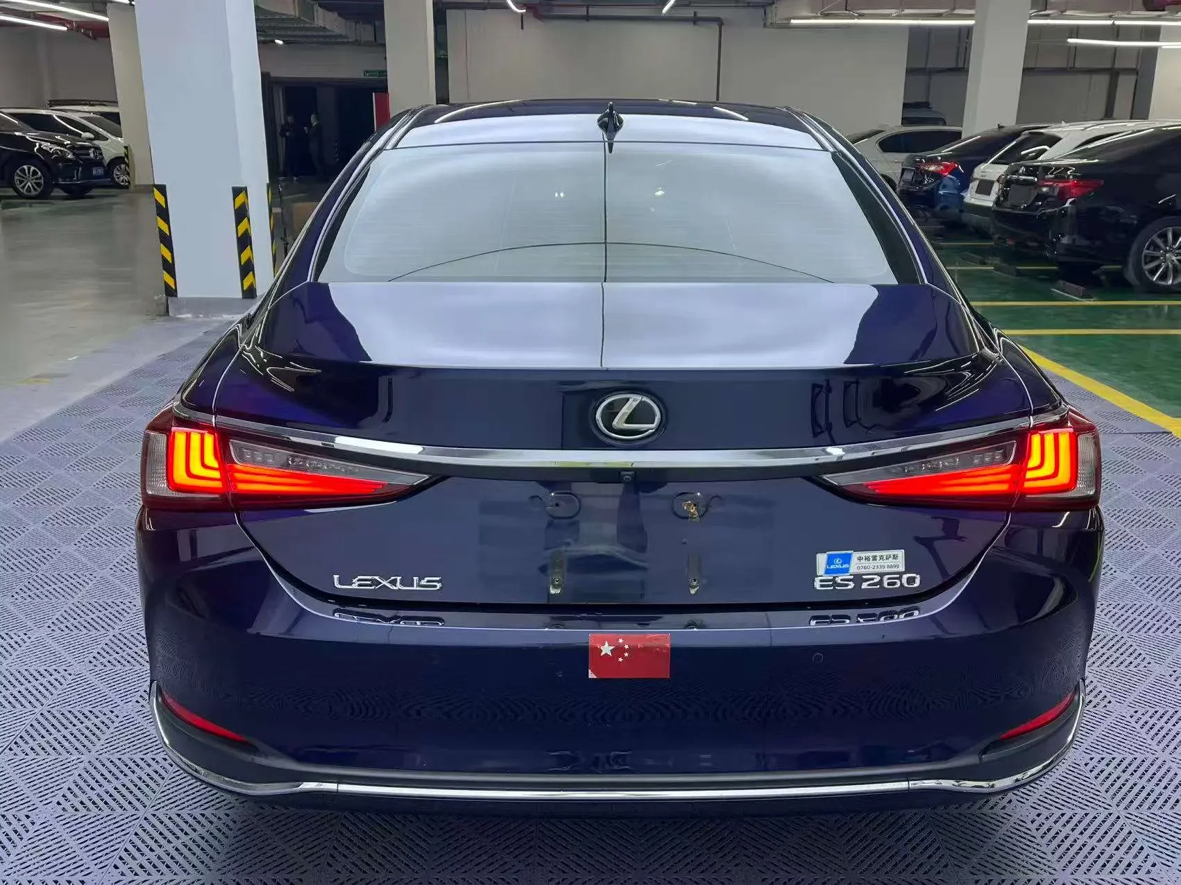 Lexus ES