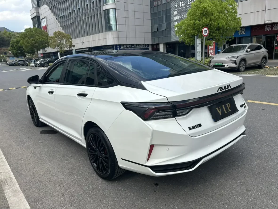 Dongfeng Yixuan MAX
