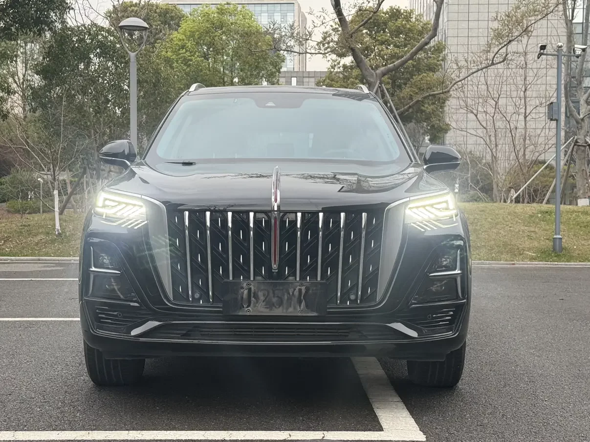 Hongqi HS5