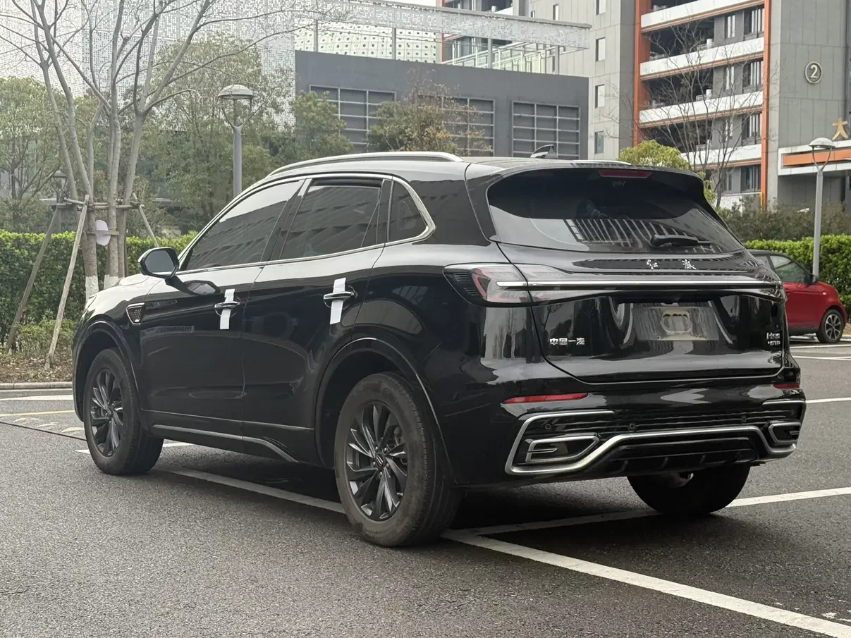 Hongqi HS5