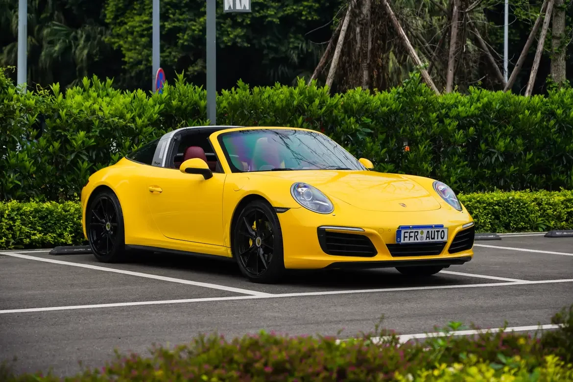 Porsche 911