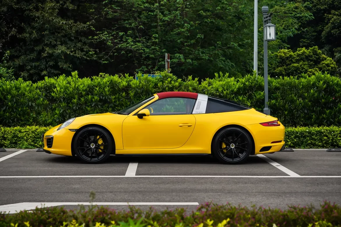 Porsche 911