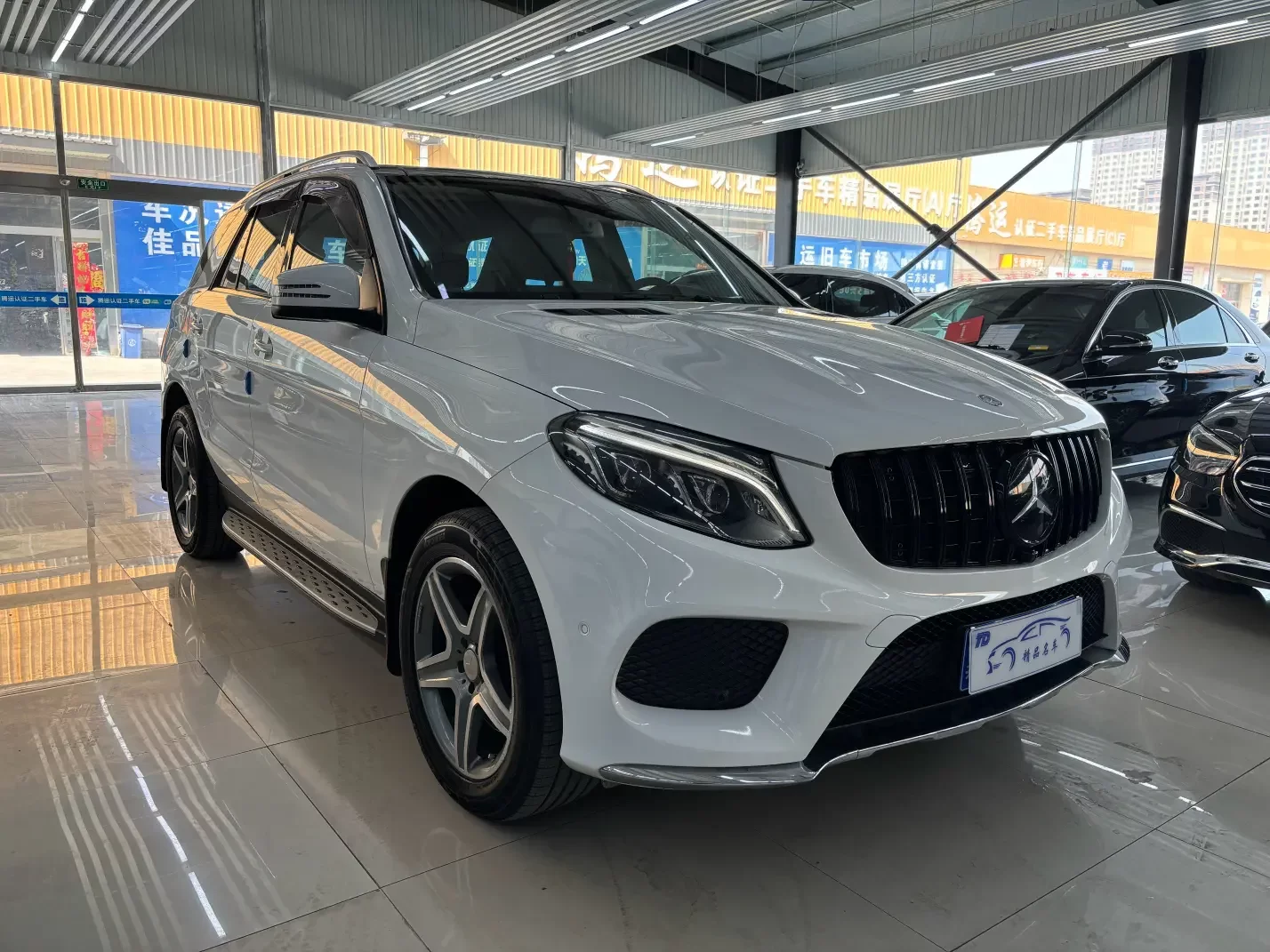 Mercedes-Benz GLE (Imported)