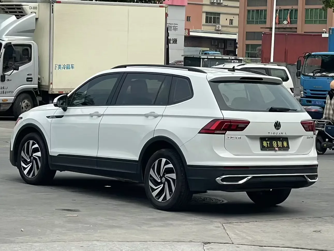 Volkswagen Tiguan L