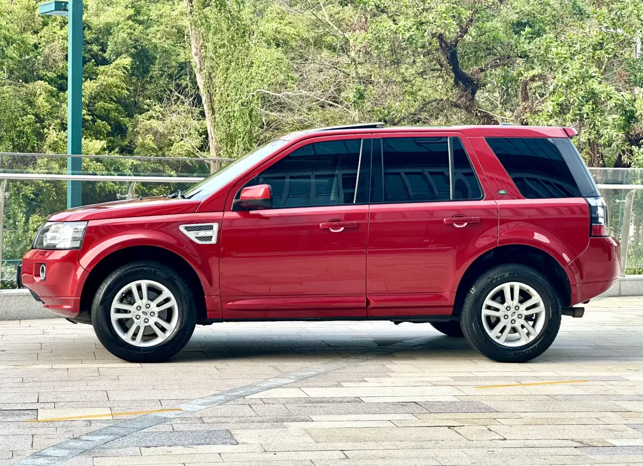 Land Rover Freelander 2