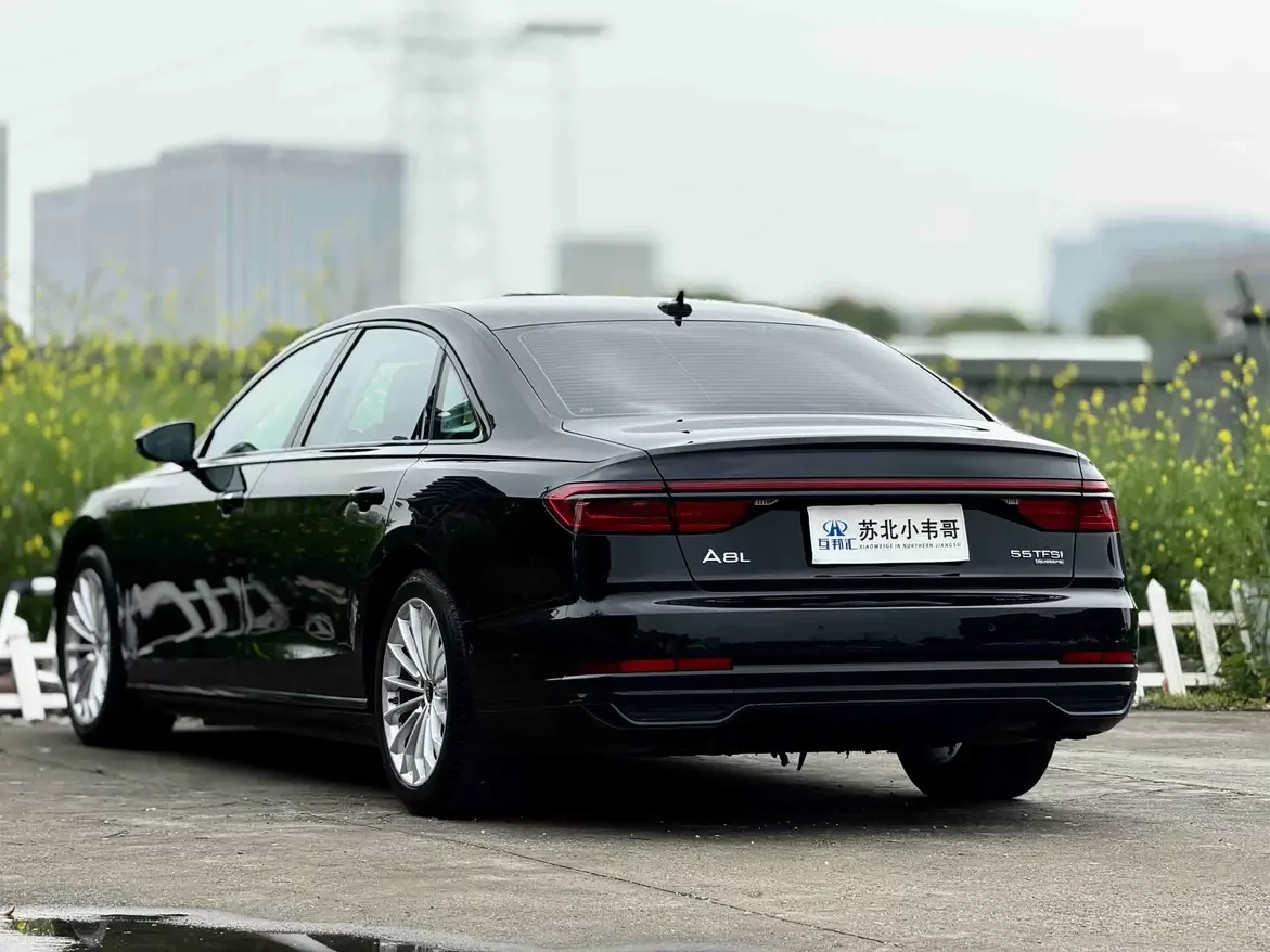 Audi A8