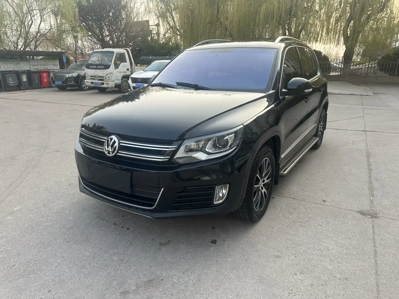 Volkswagen Tiguan (Tharu)