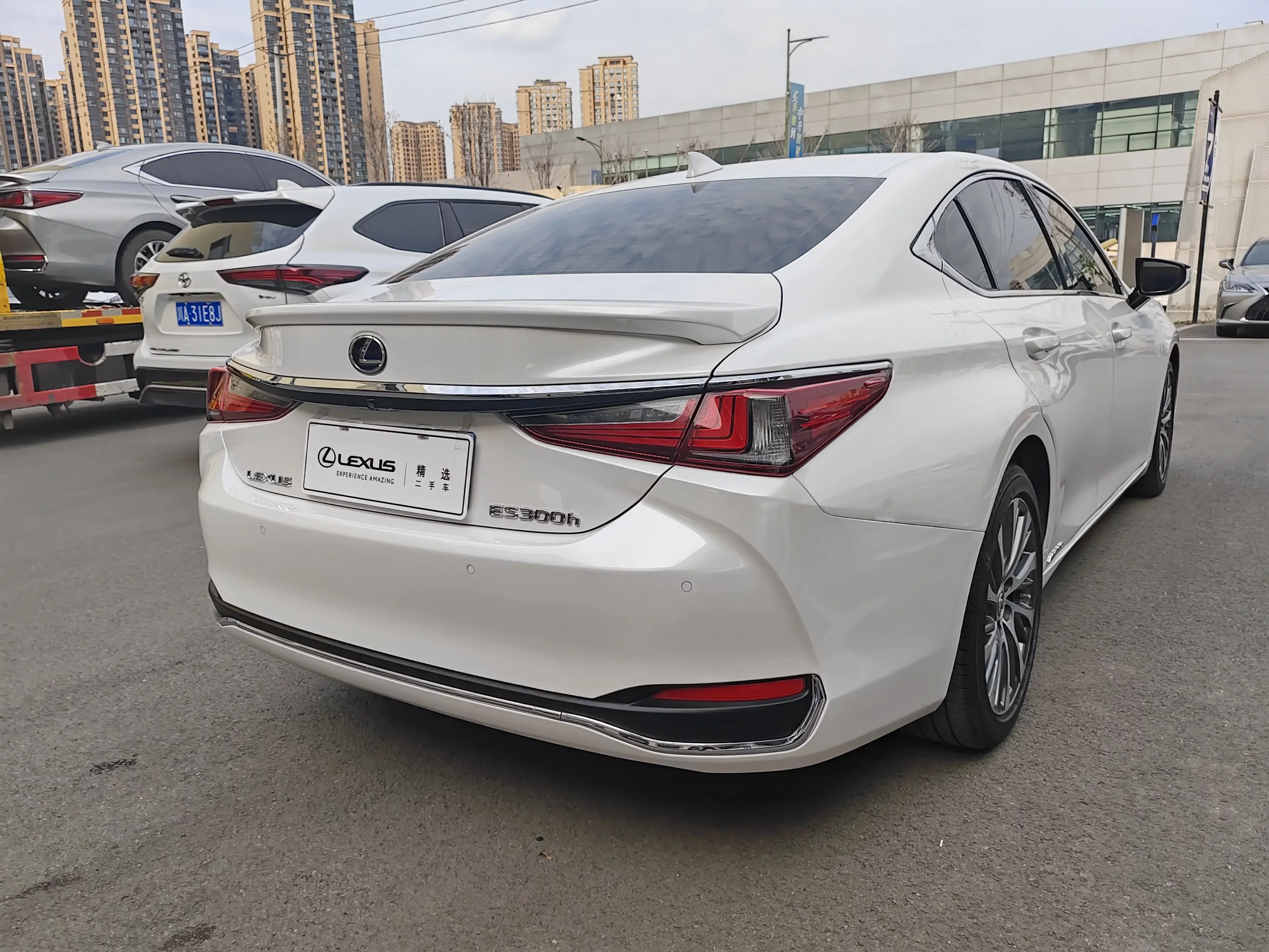 Lexus ES