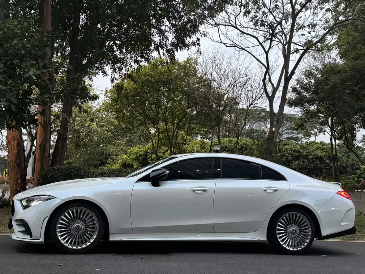 Mercedes-Benz CLS
