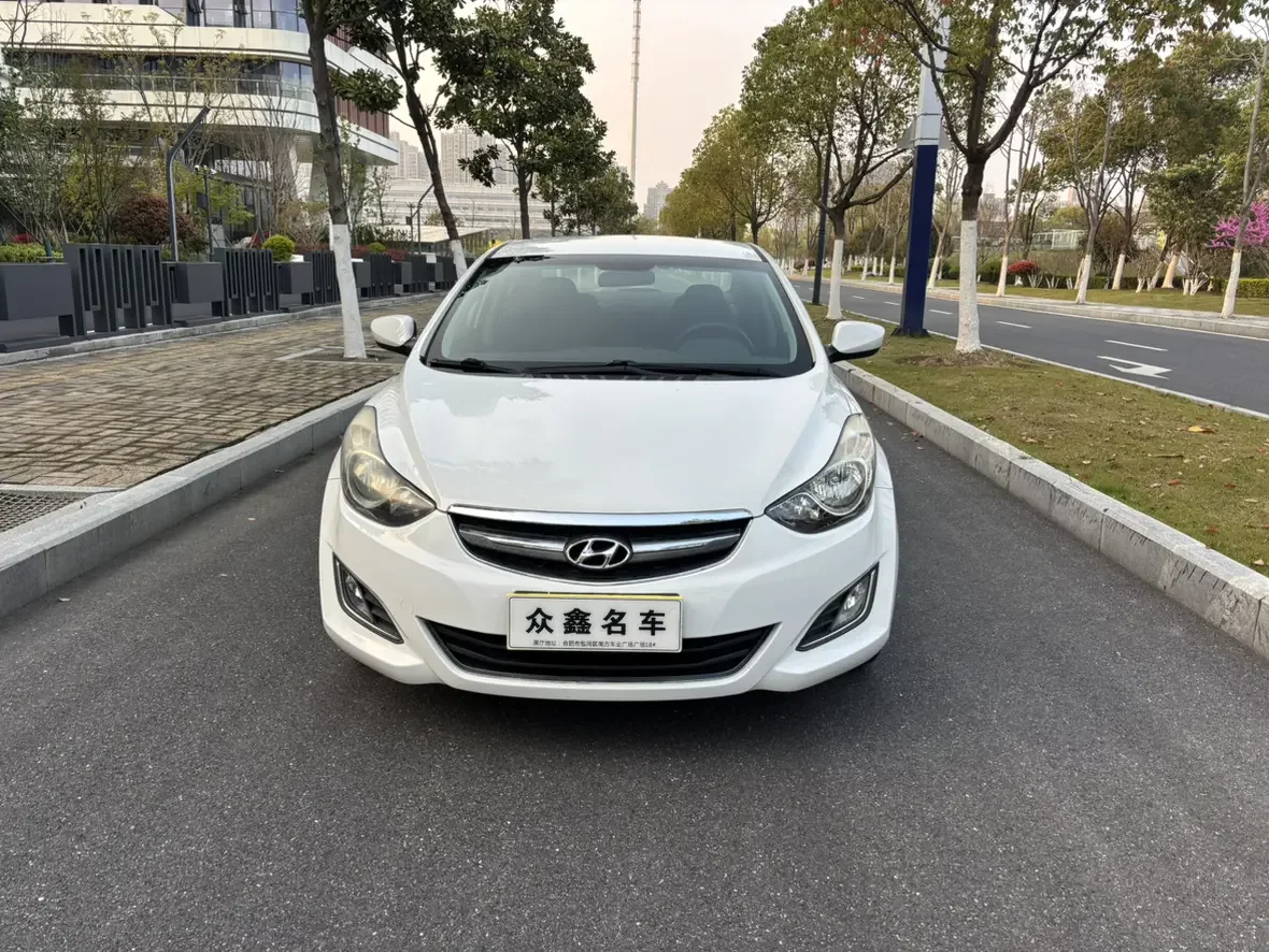Hyundai Elantra