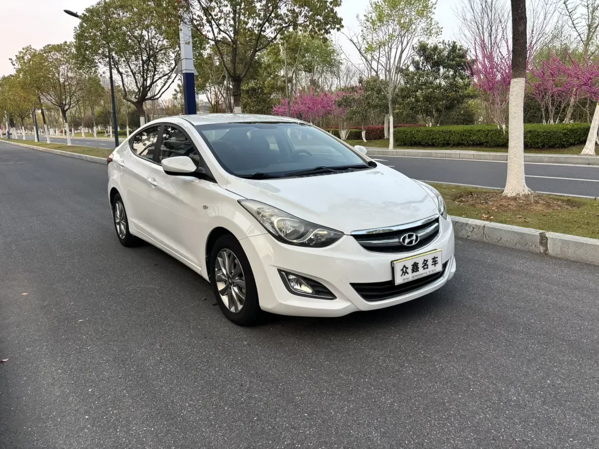 Hyundai Elantra