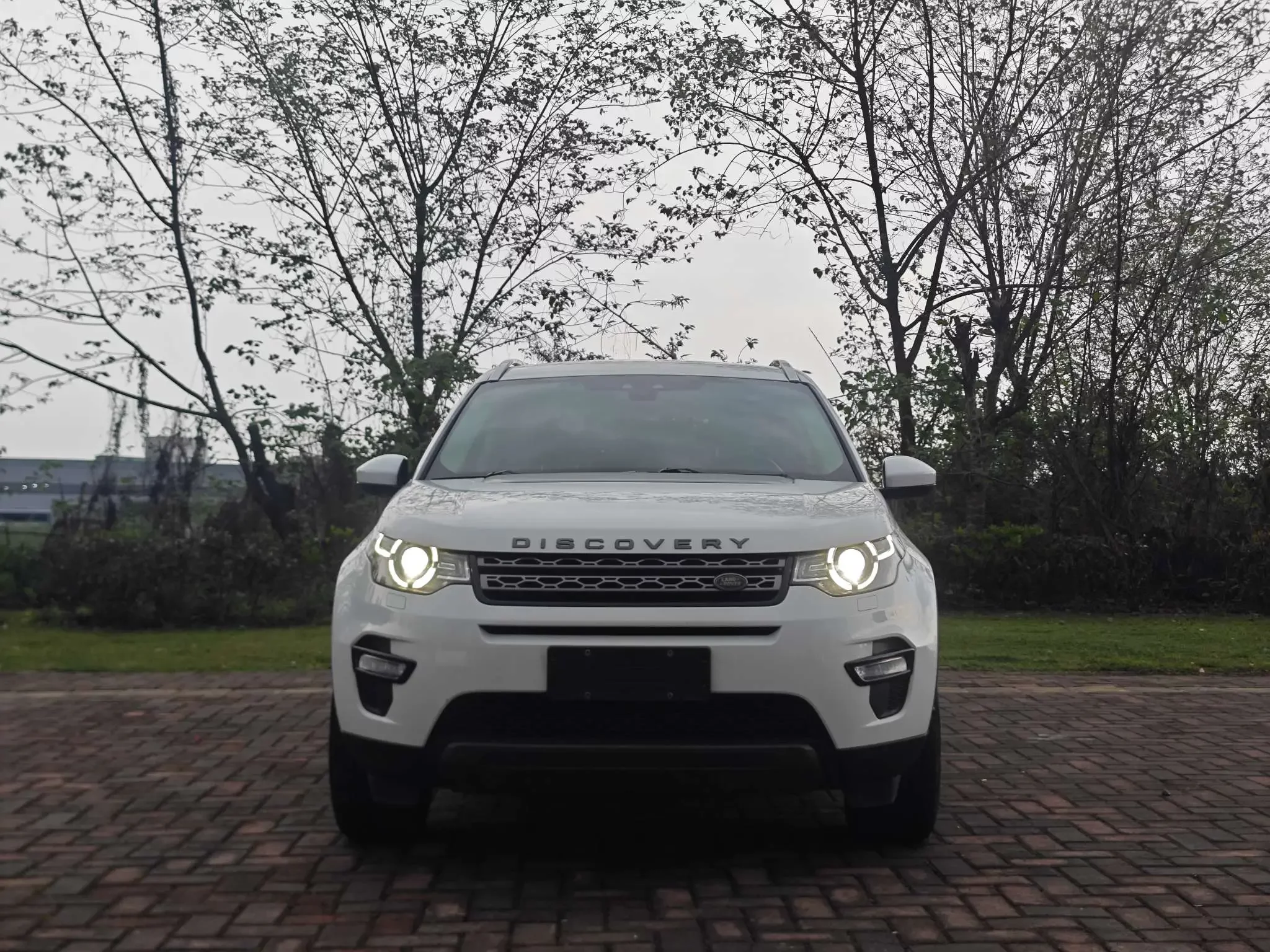 Land Rover Discover the magic