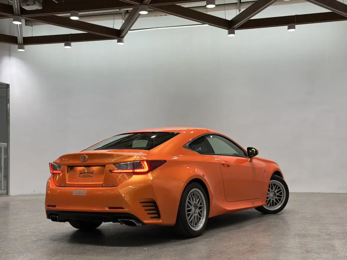 Lexus RC