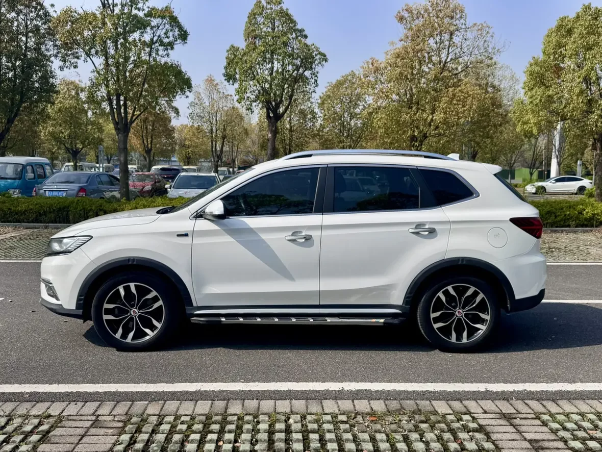 Roewe RX5