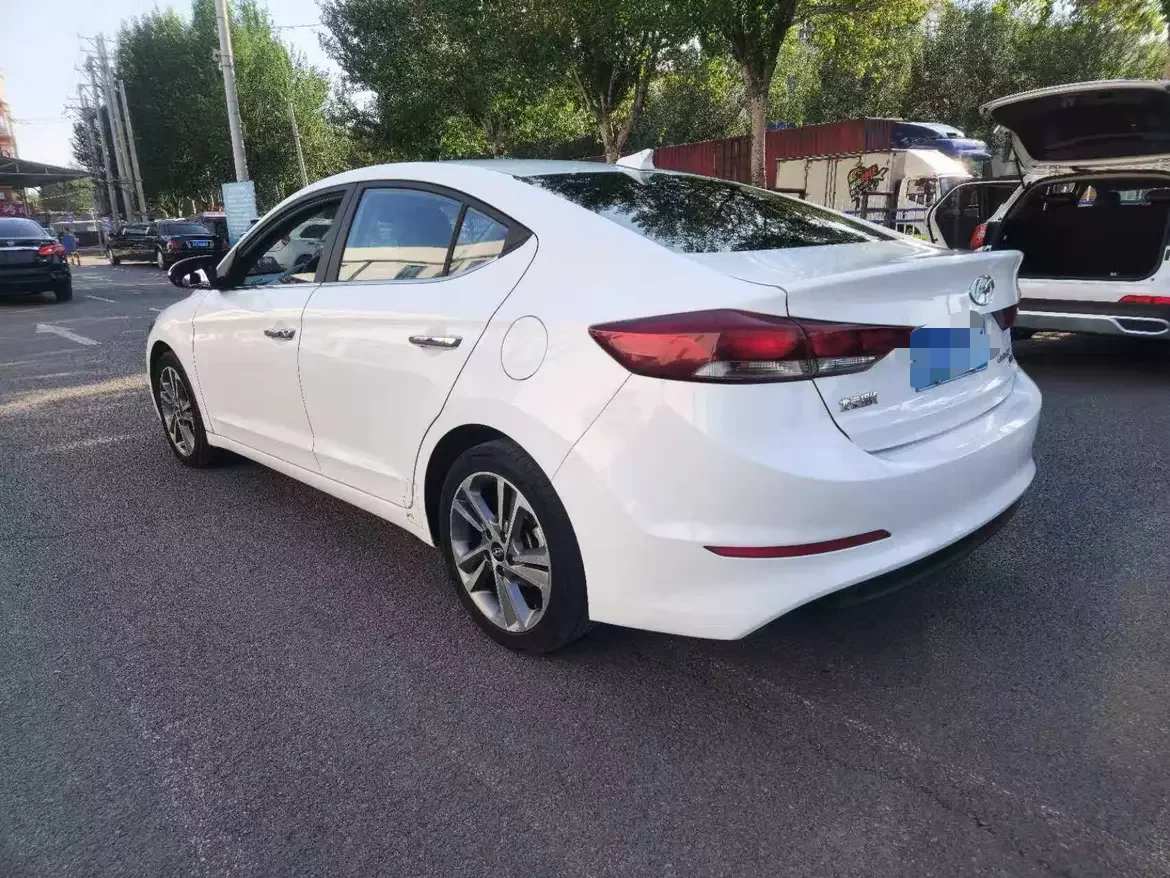 Hyundai lead