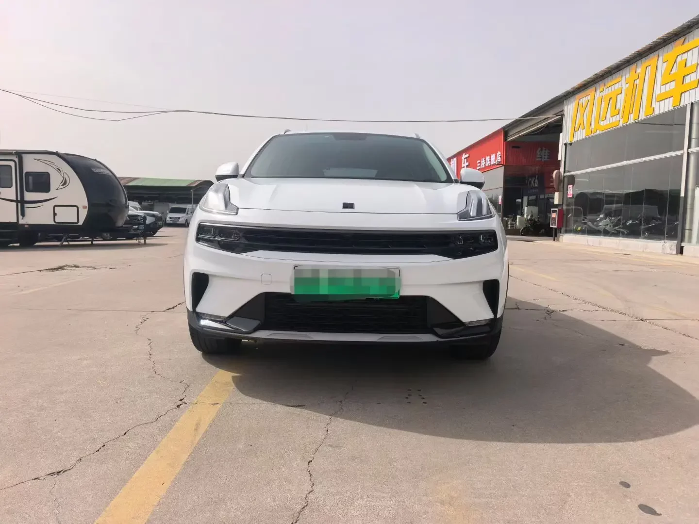 Lynk & Co 06 EM-P