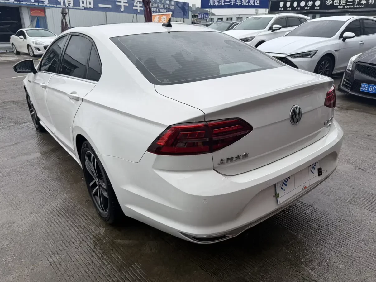Volkswagen Lamando