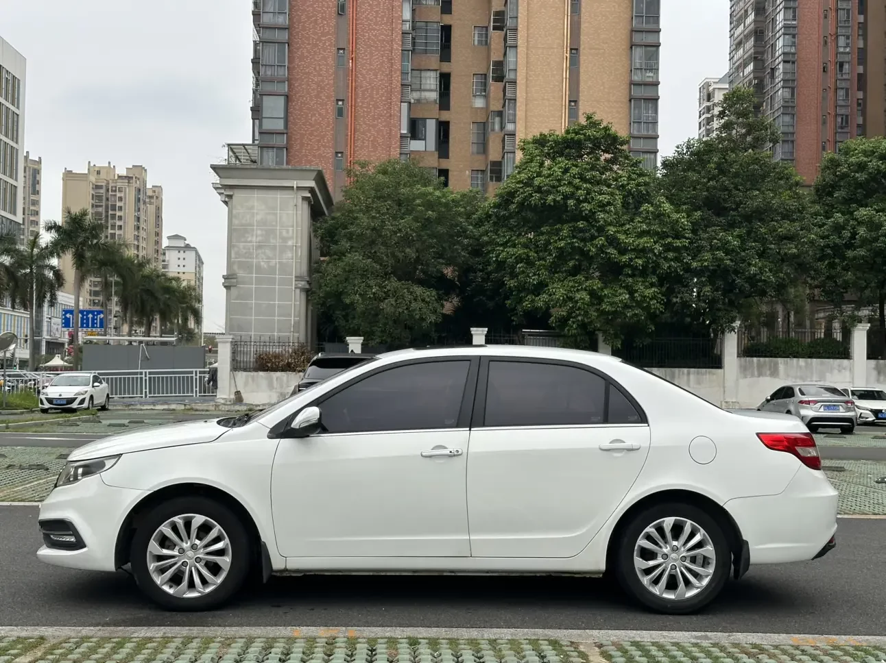 Geely Vision