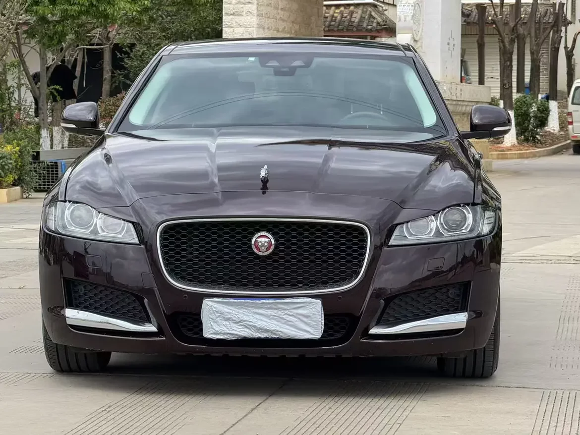 Jaguar XFL
