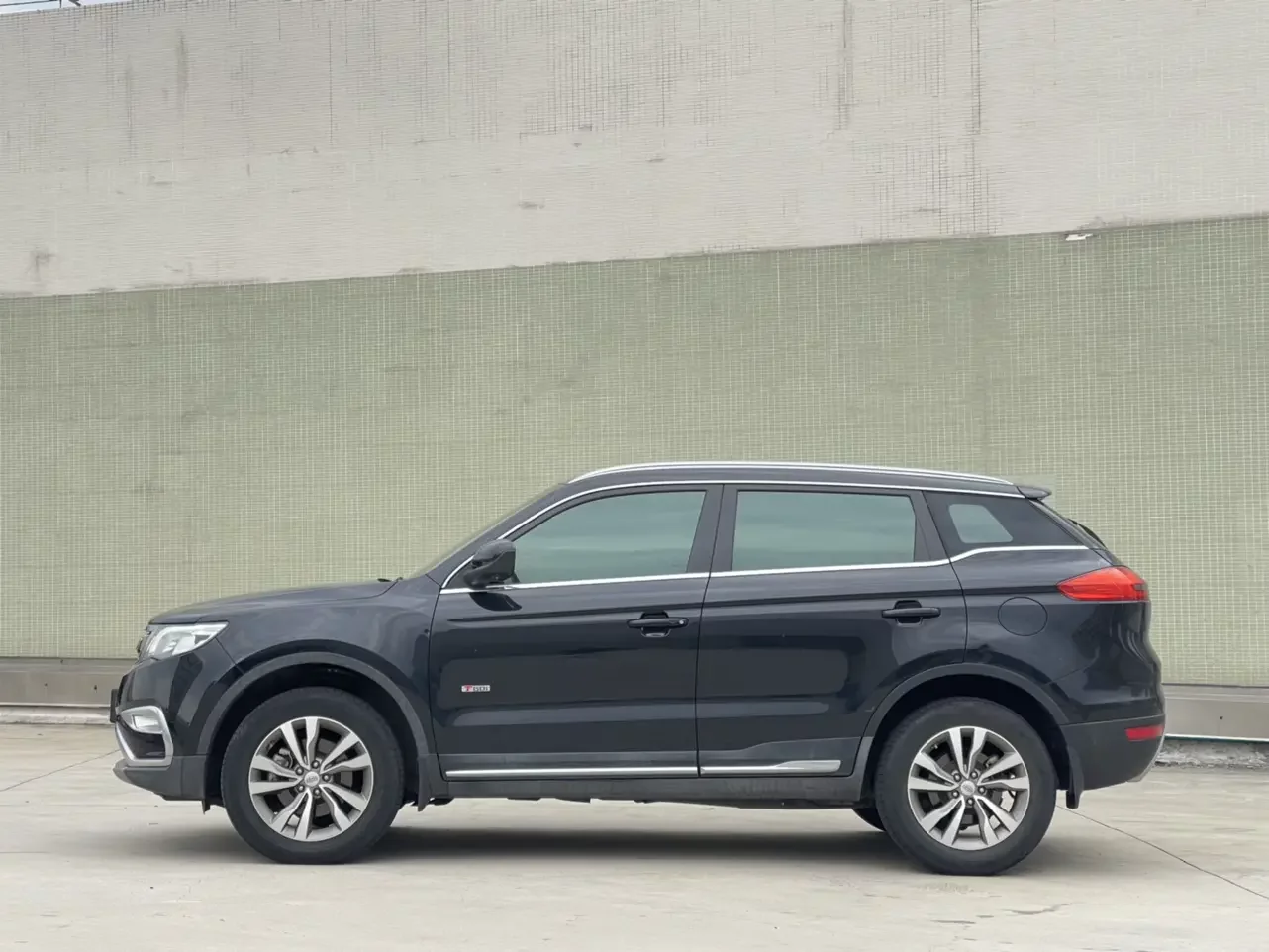 Geely Atlas