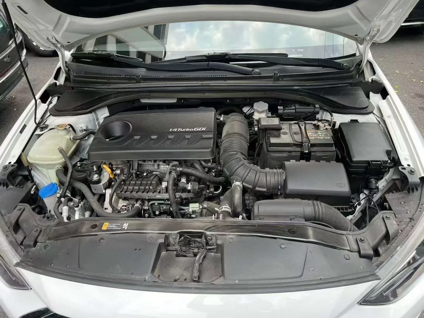Hyundai lead