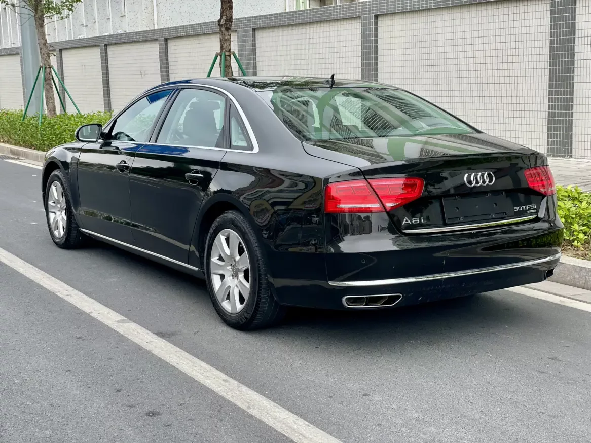 Audi A8