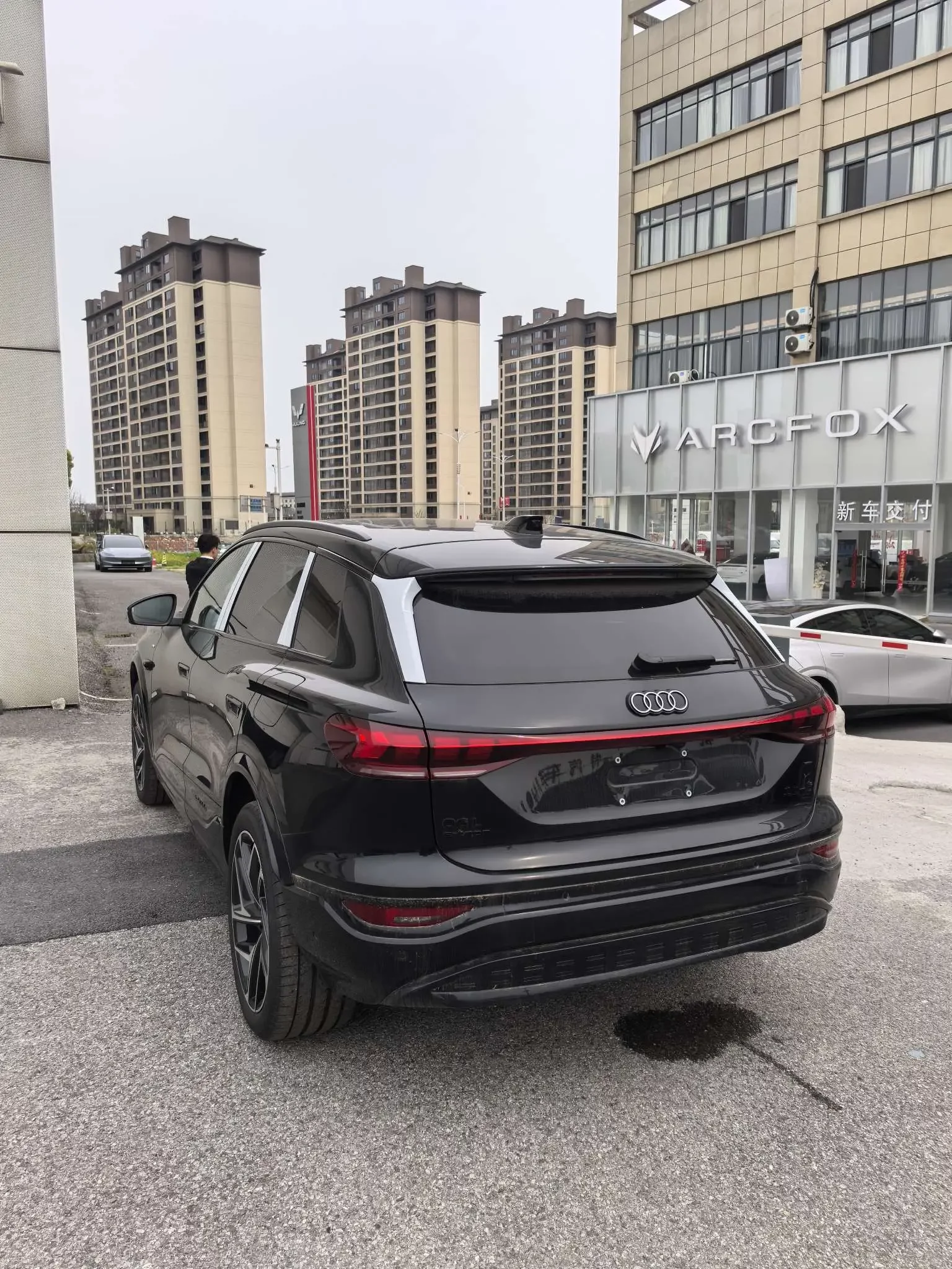 Audi Q6L e-tron