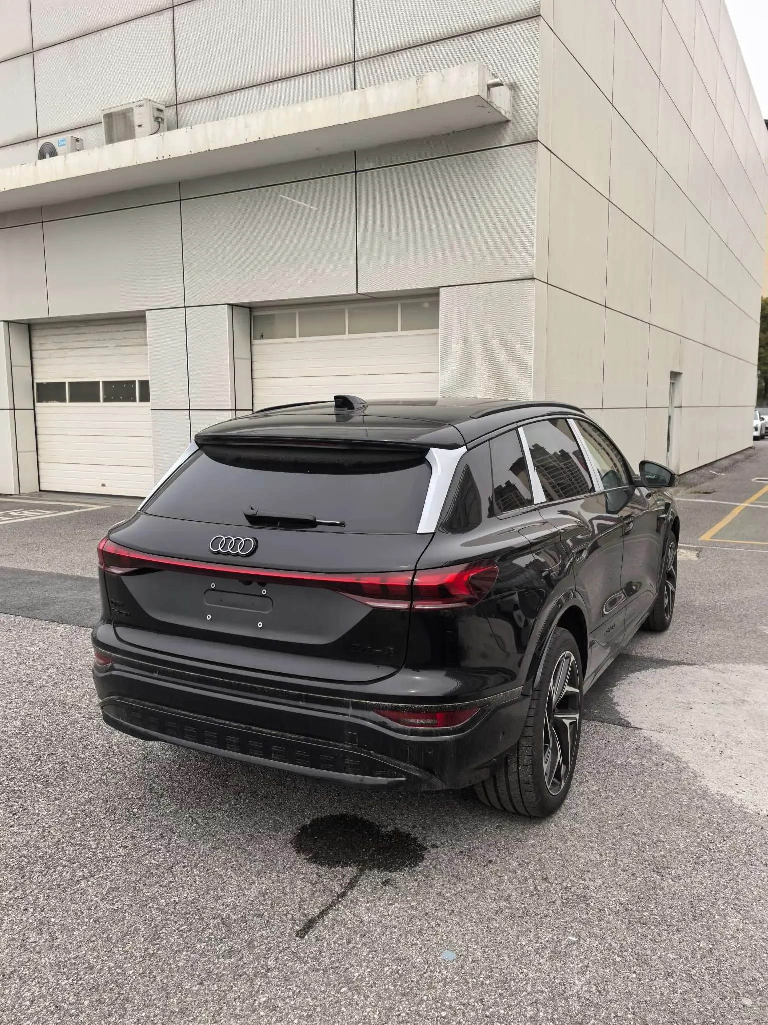 Audi Q6L e-tron