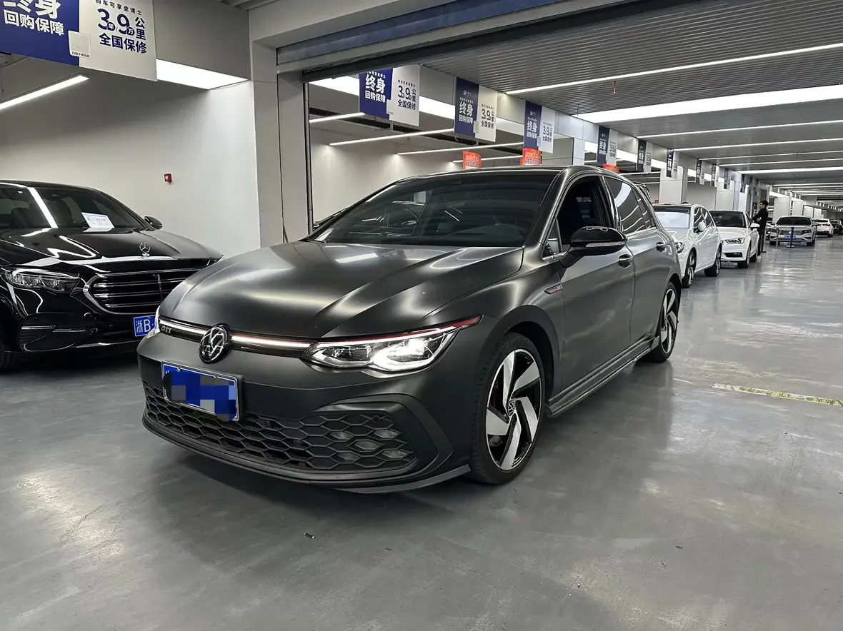Volkswagen Golf GTI