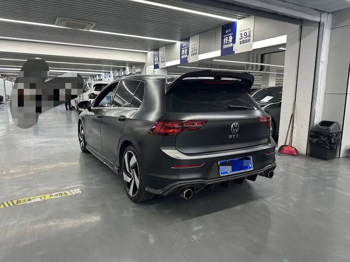 Volkswagen Golf GTI