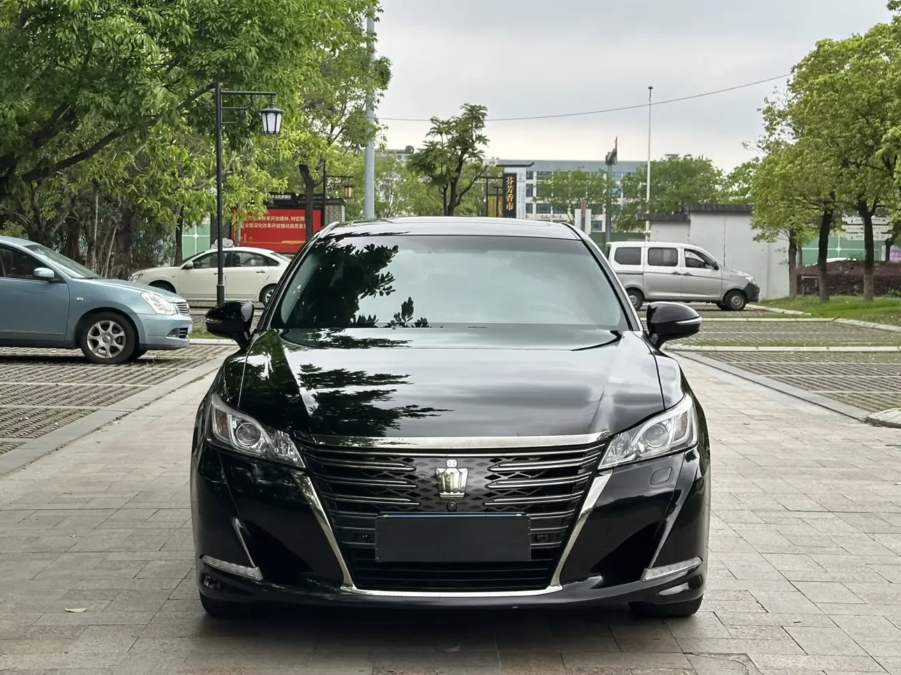Toyota crown