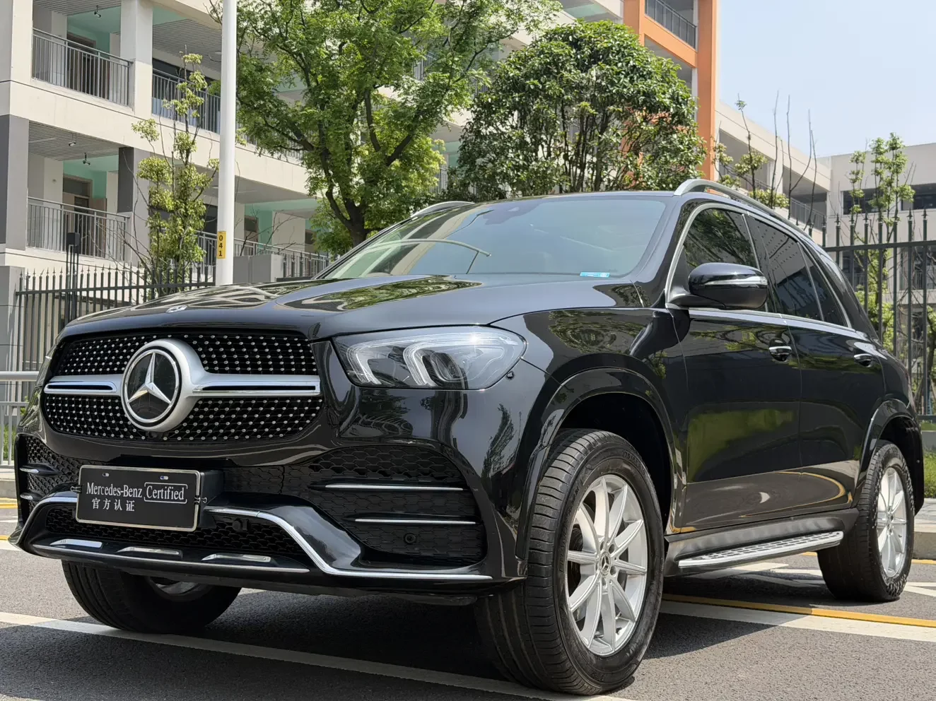 Mercedes-Benz GLE (Imported)