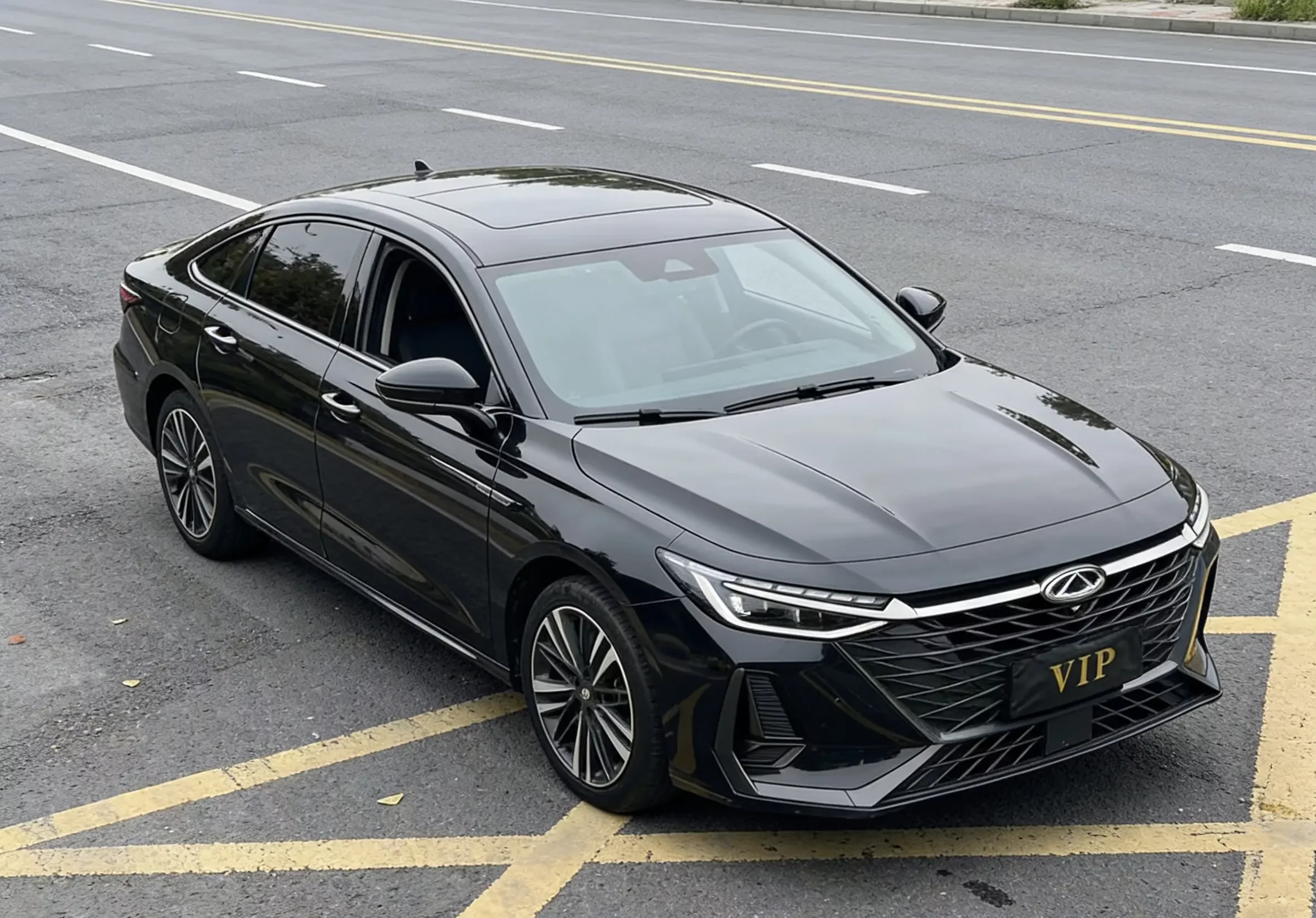 Chery Arrizo 8