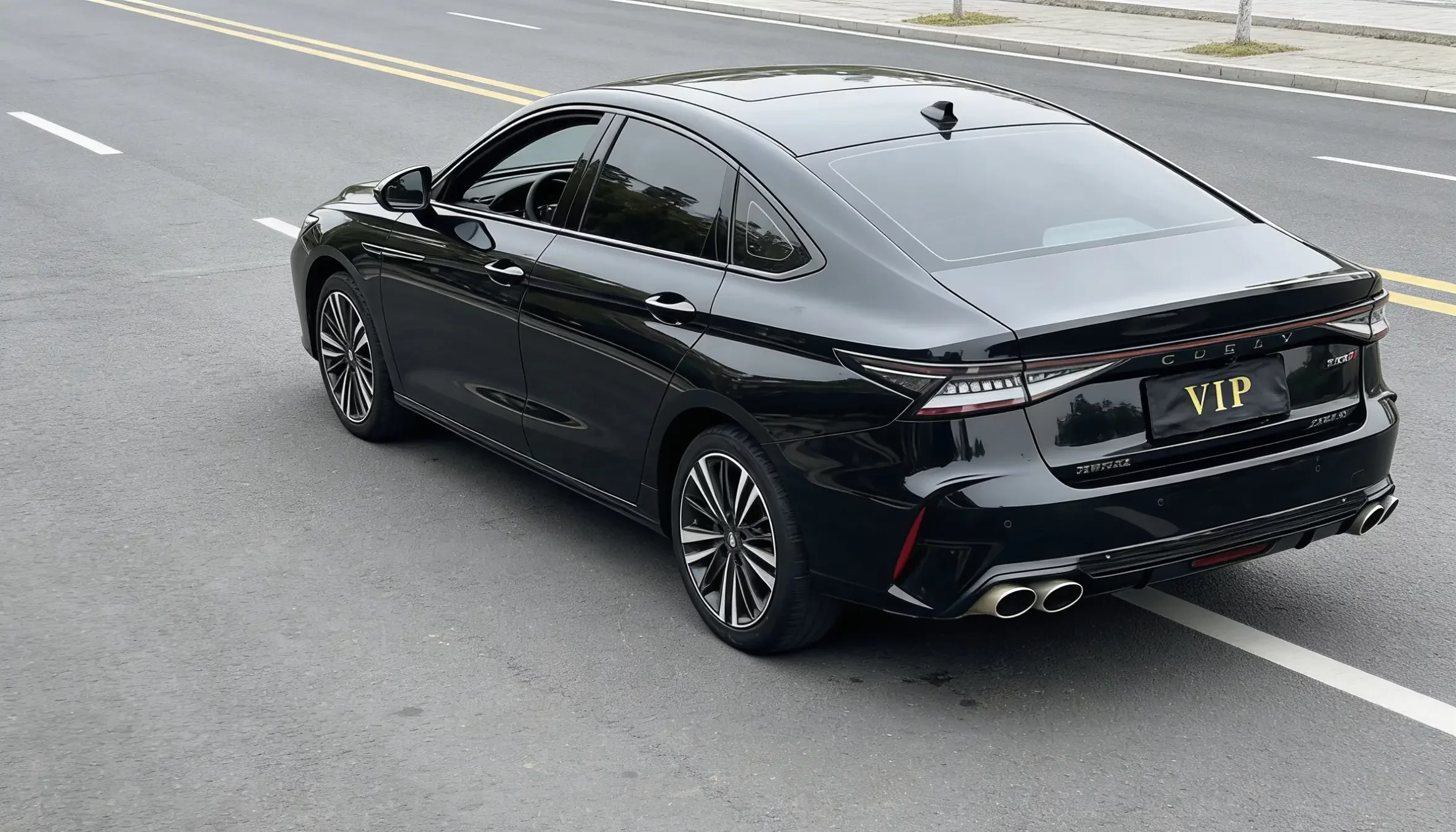 Chery Arrizo 8