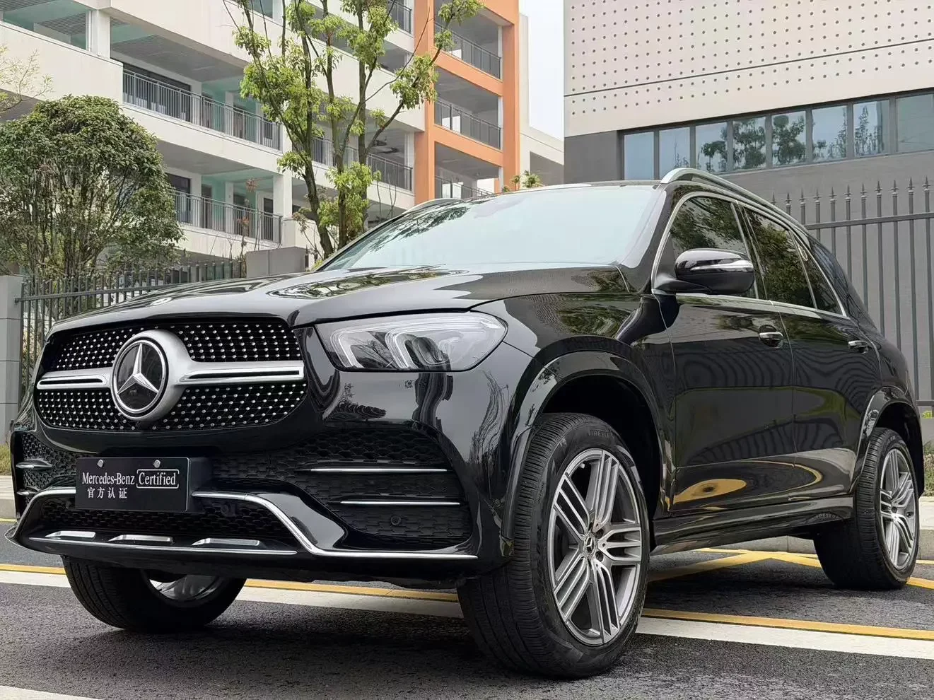 Mercedes-Benz GLE (Imported)