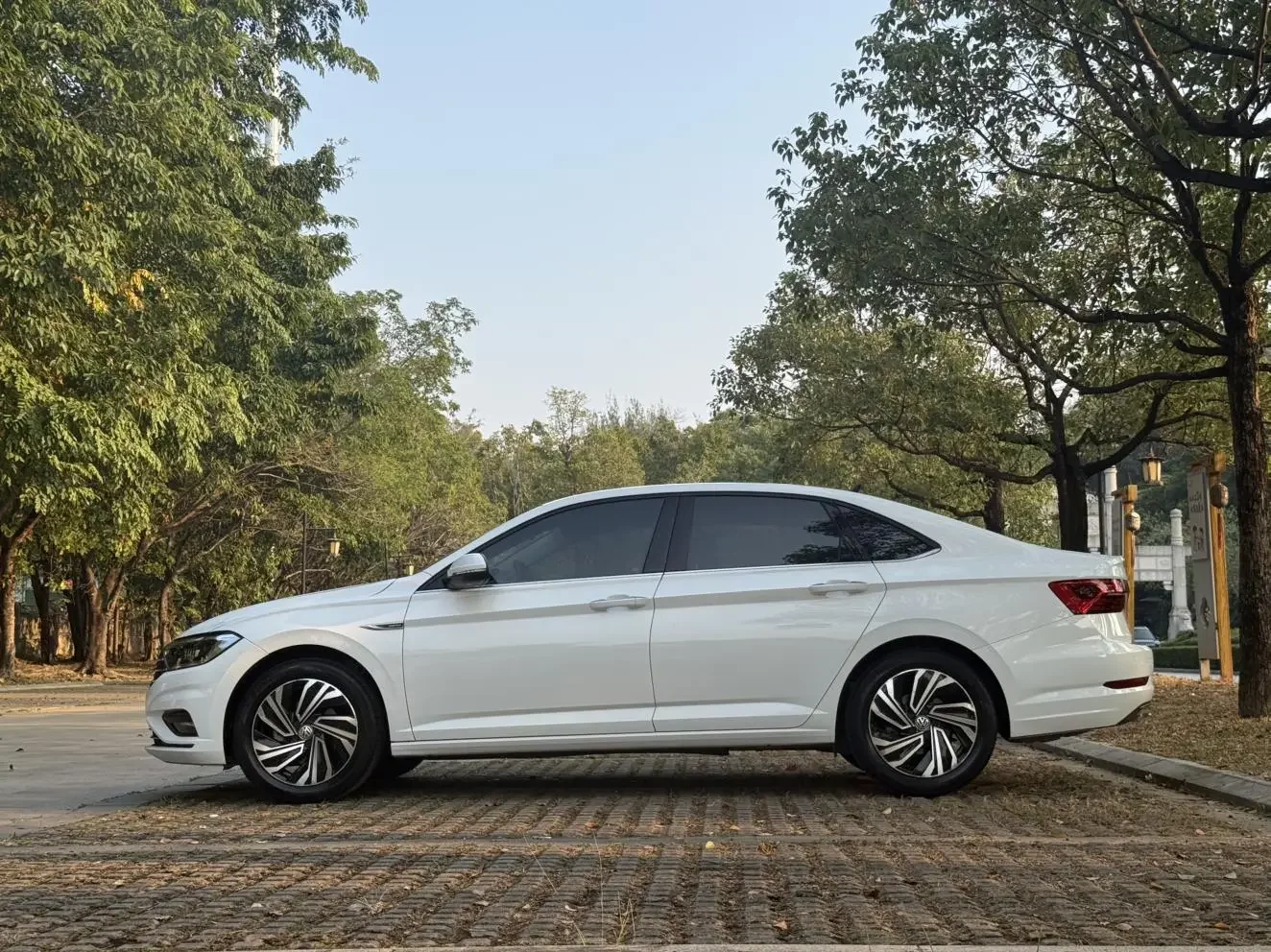 Volkswagen Sagitar