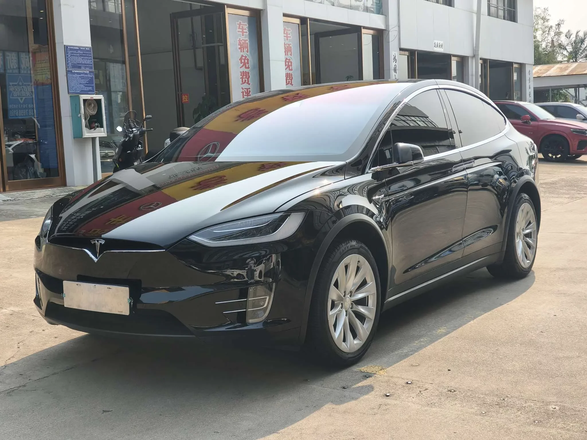 Tesla Model X