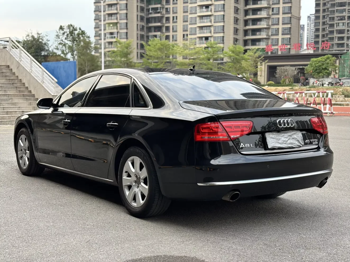 Audi A8