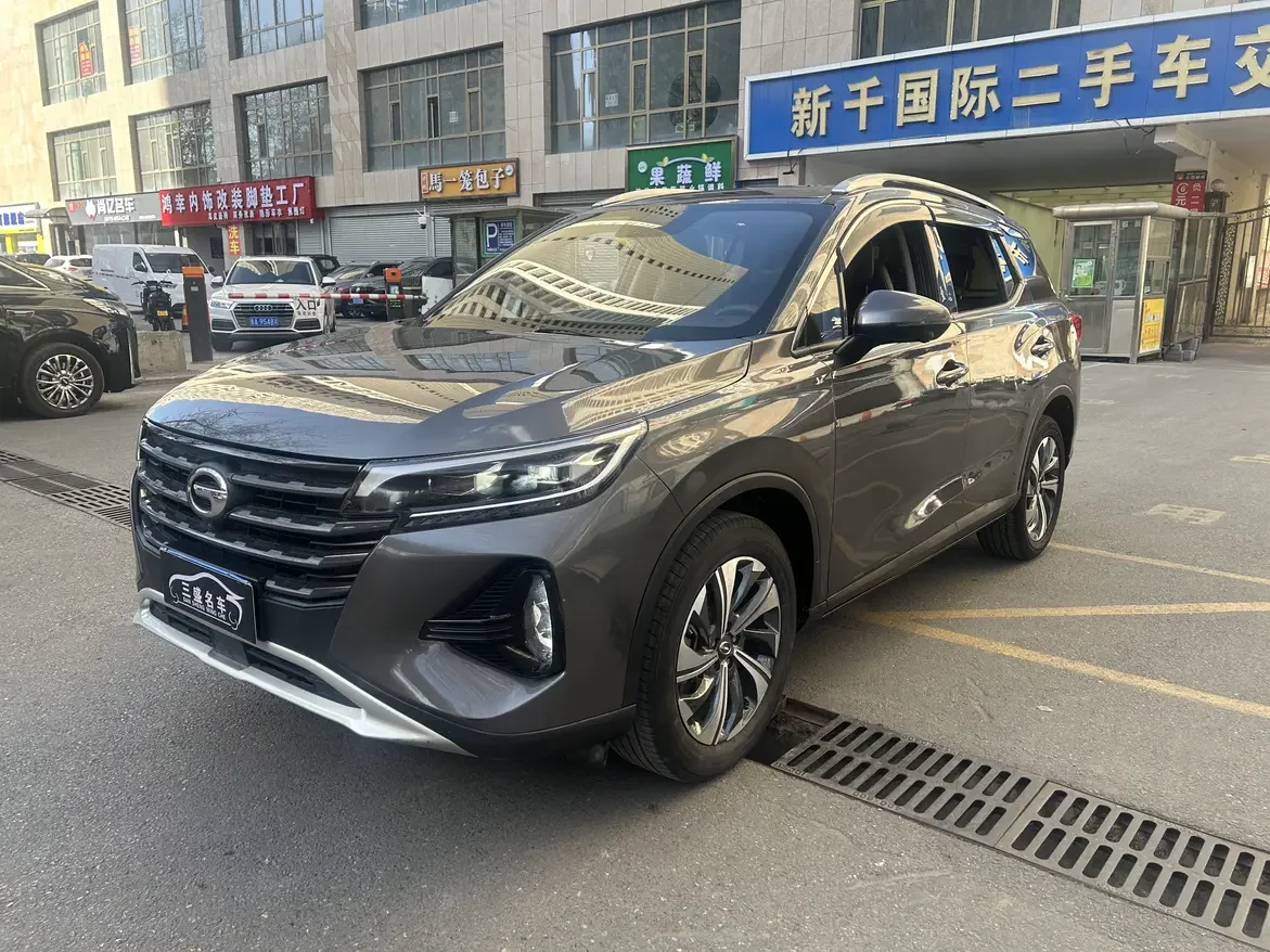 GAC Trumpchi GS4  из Китая