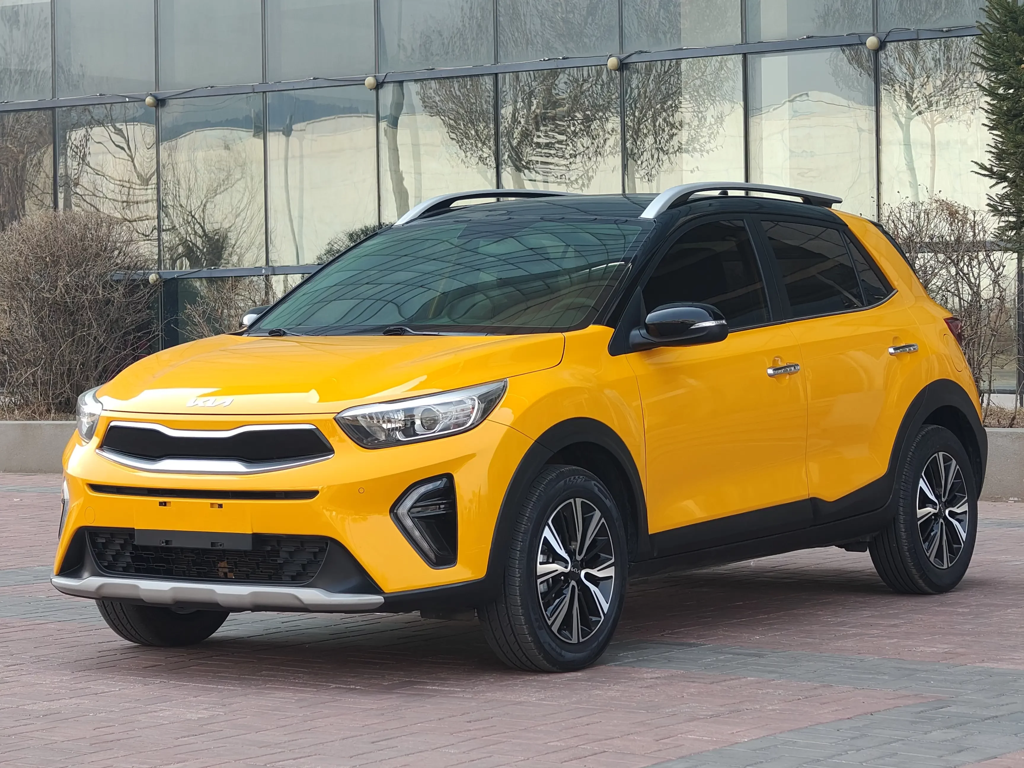 Kia KX1