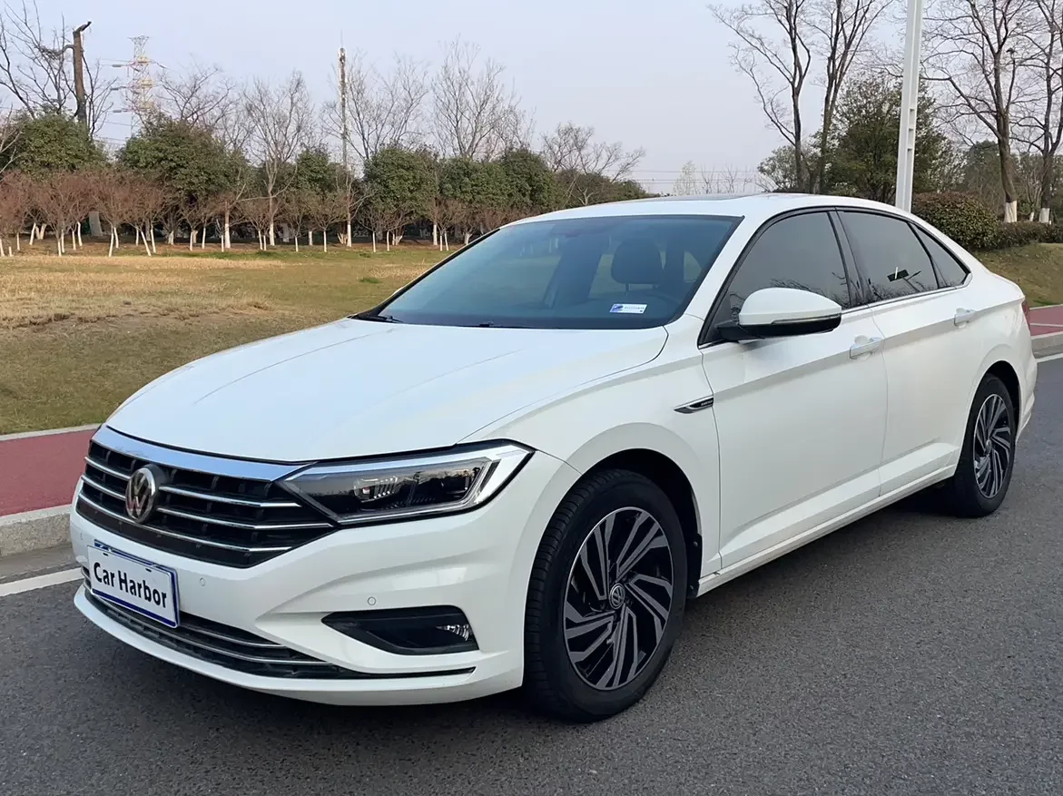 Volkswagen Sagitar