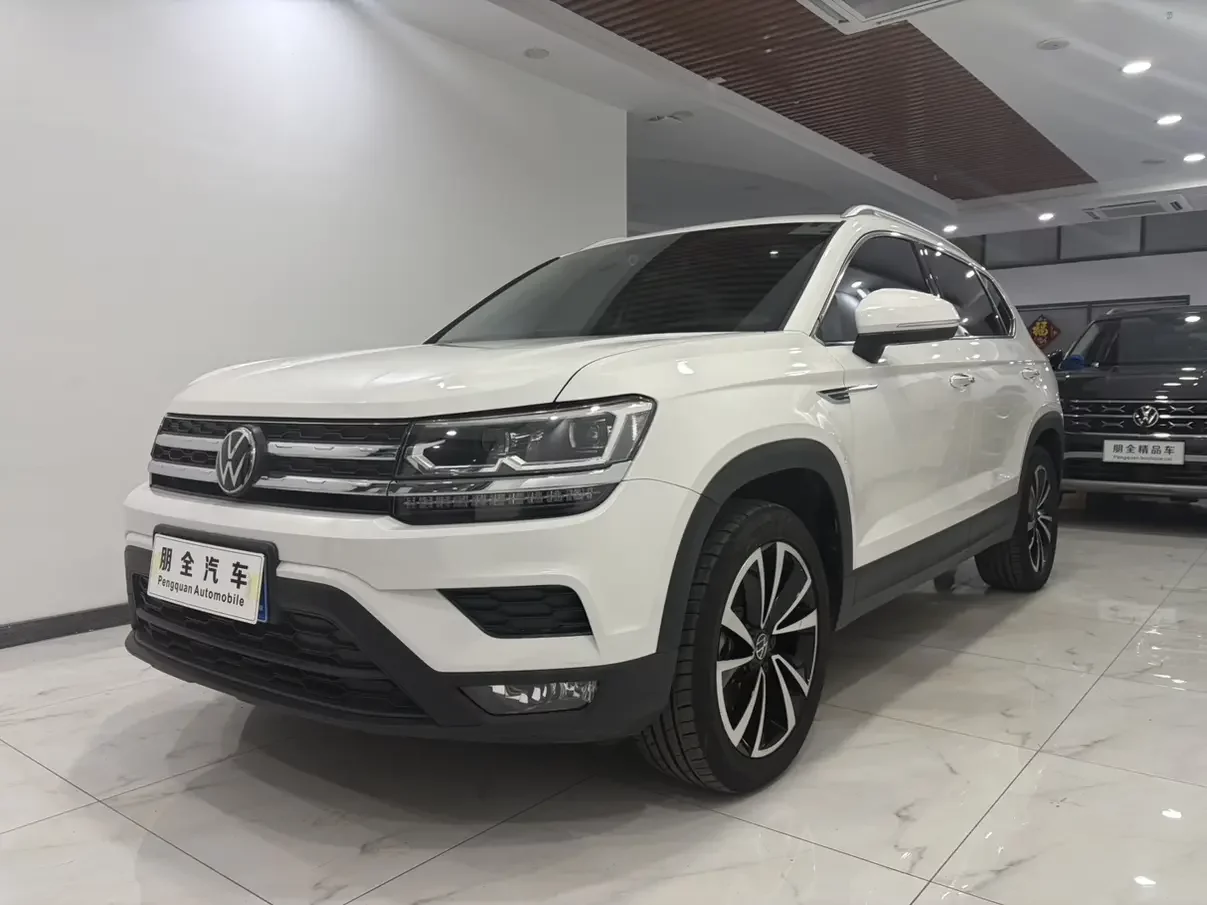 Volkswagen Tharu