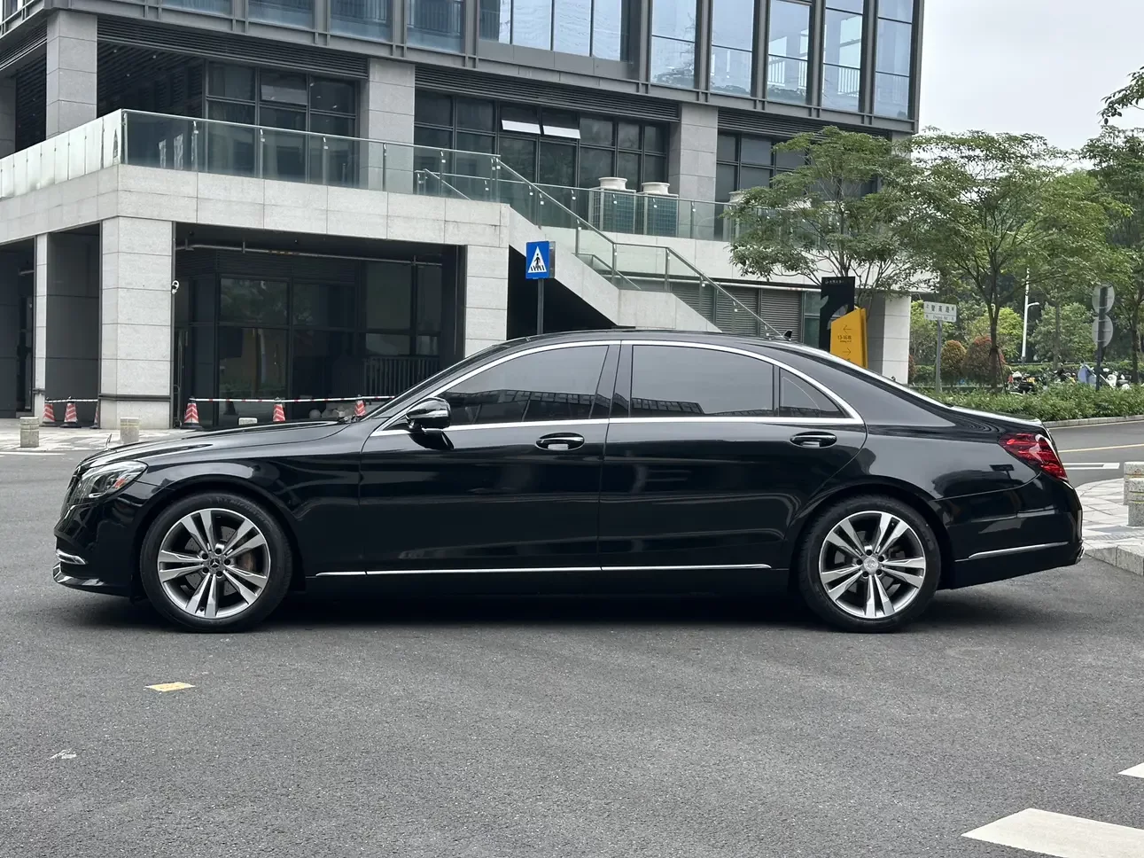 Mercedes-Benz S Class