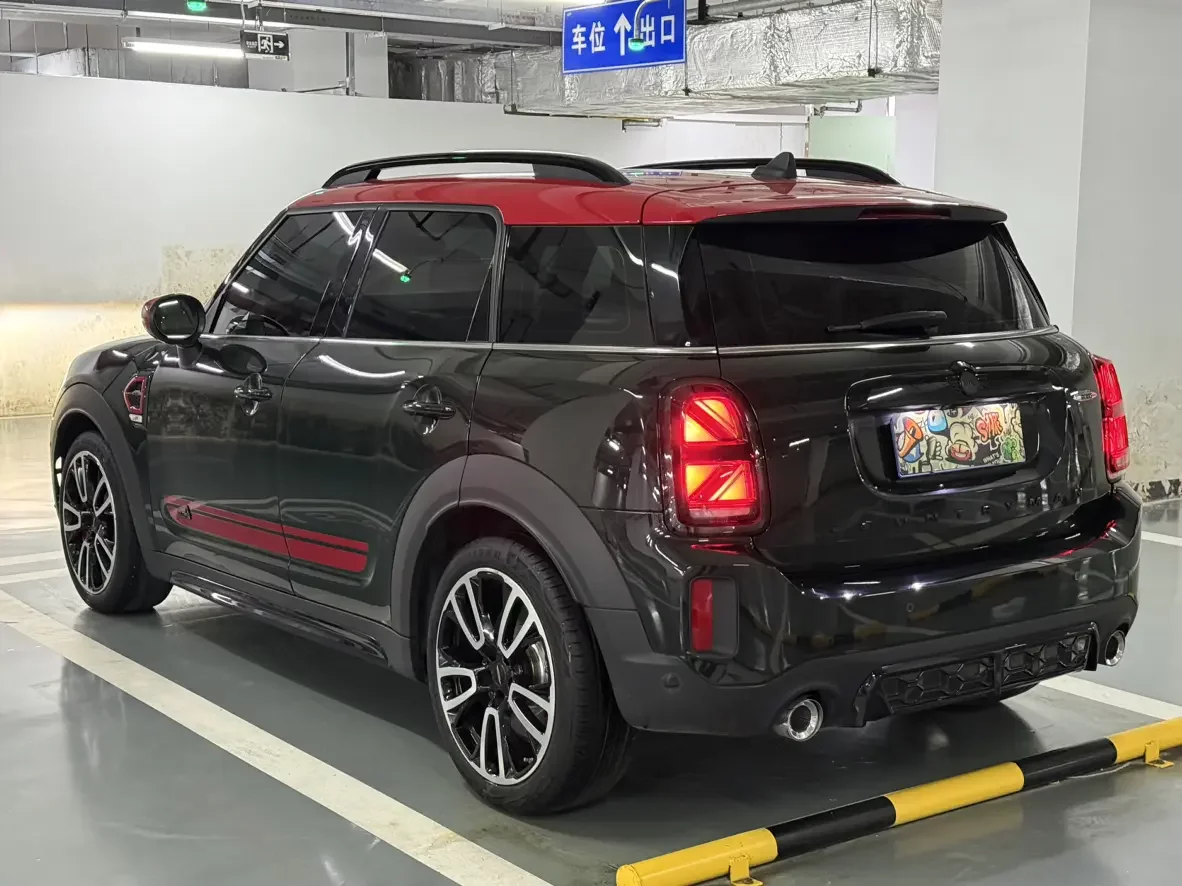 MINI JCW COUNTRYMAN