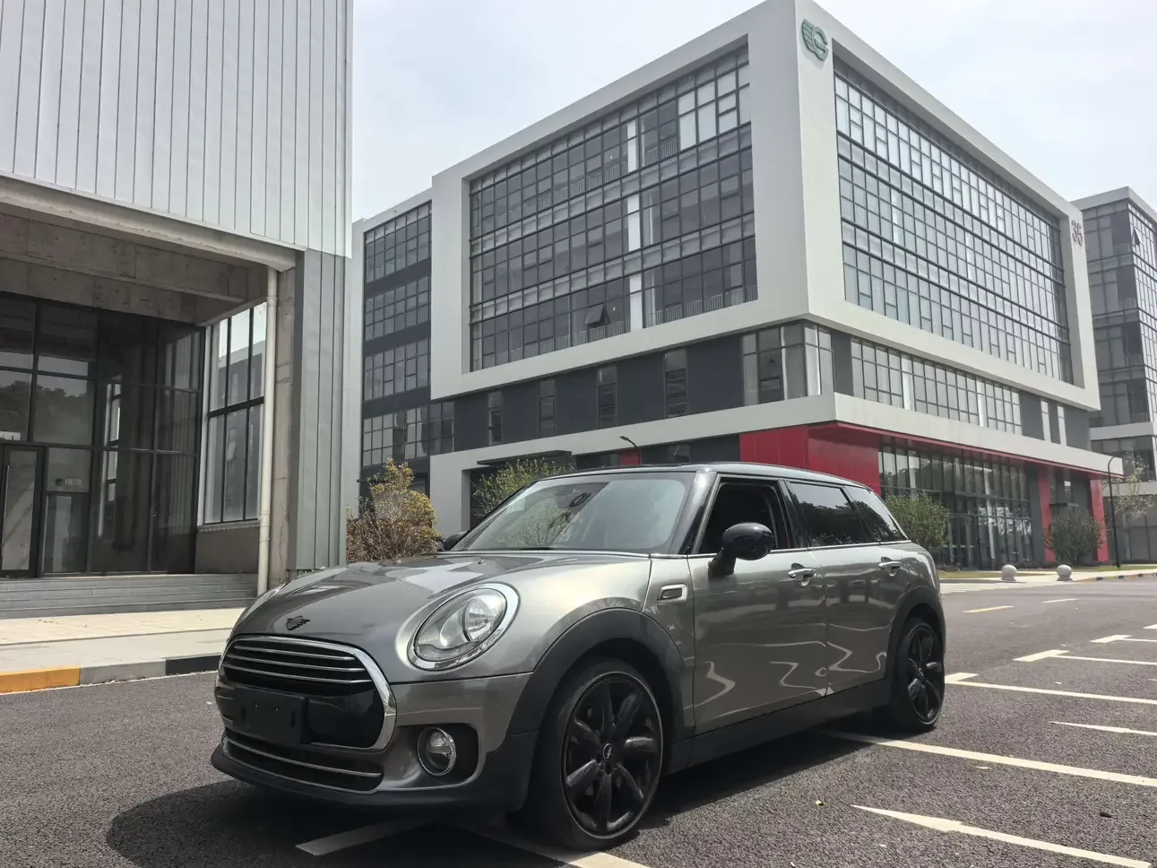 MINI CLUBMAN